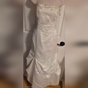 Jessica McClintock Cream Bridal Gown